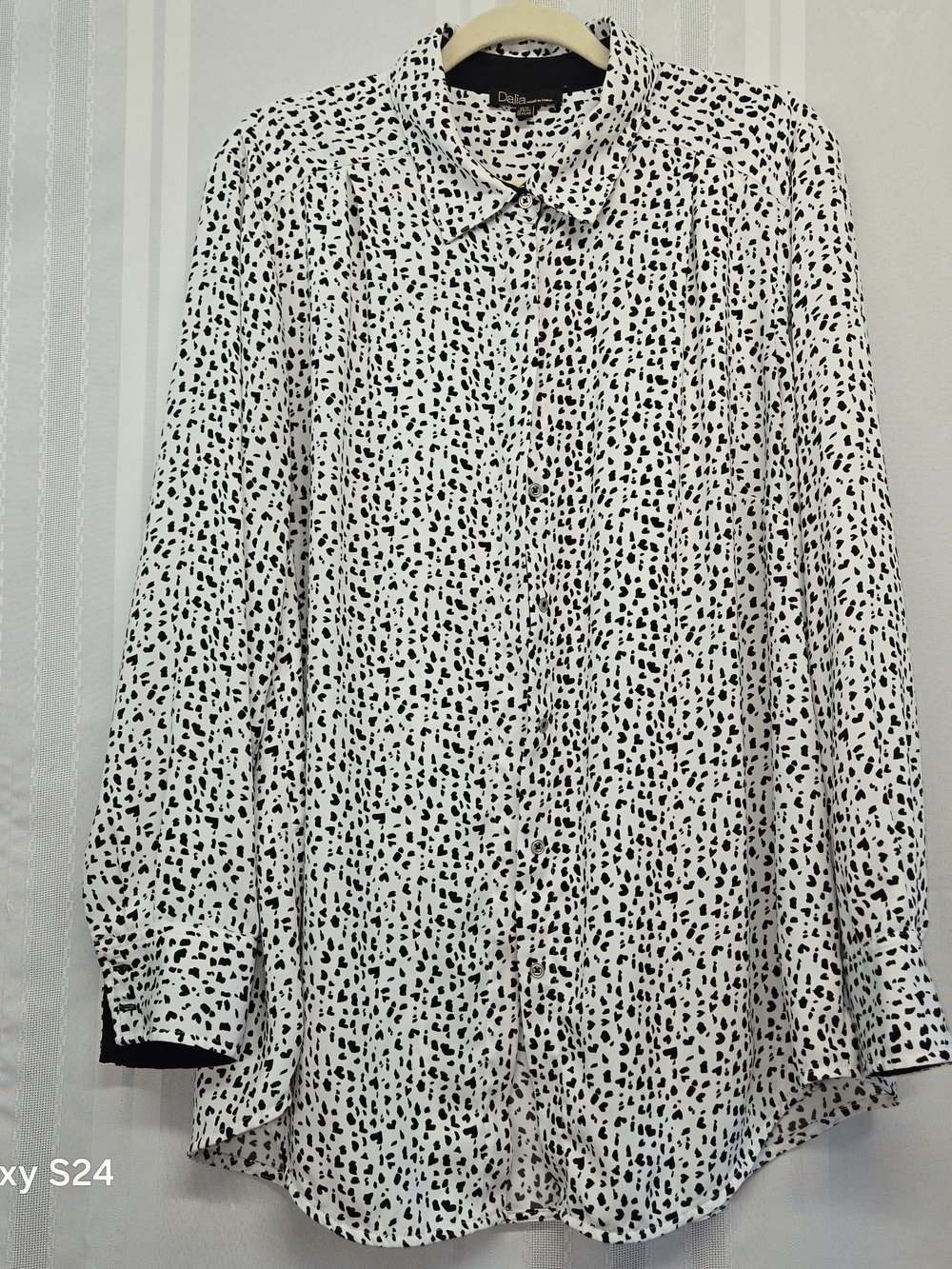Dalia White & Black Printed Button-Up Blouse Size 1X